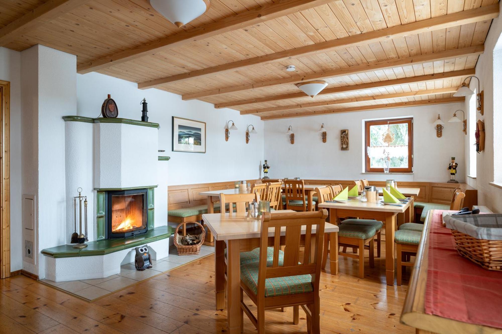 Ferienanlage Zum Silberstollen 2 Haeuser Am Berg Polderhof Und Weisseritzhuette Altenberg Luaran gambar